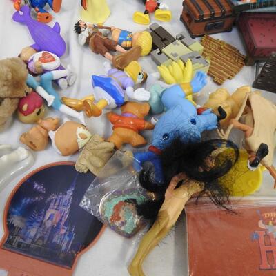 Toys: Minecraft, Smurfs, Disney, Building Nut, Trolls