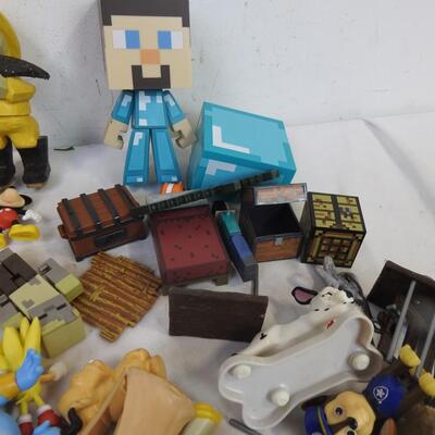 Toys: Minecraft, Smurfs, Disney, Building Nut, Trolls