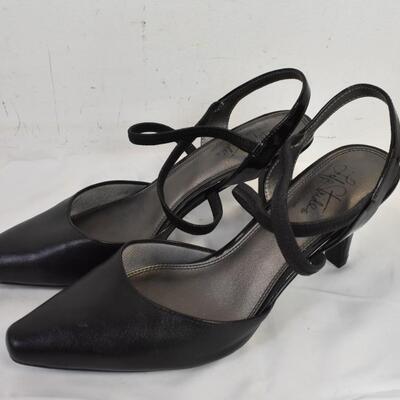 7 Pairs of Heels and Flats: Nike, Aerosoles, Brands and Sizes in Description