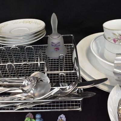 Kitchen Lot: Silverware, New Hampshire Silversmiths, Cutlery, etc