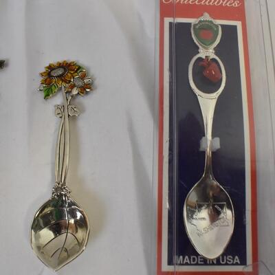 5 Collectable Spoons: Las Vegas, Death Valley, Washington, Solvang, Floral