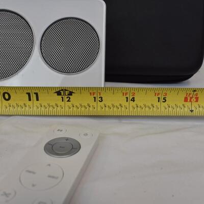 Pure-Fi Anywhere Logitech iPod Speaker, iPod Included