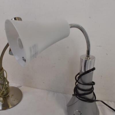 OttLite Silver Lamp, 1 Metal Lamp with 2 Bulbs, Both Work