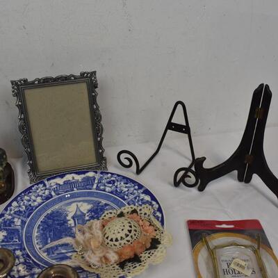19 pc Home Goods: Coat Hanger, Picture Frames, Coasters, Plates, etc