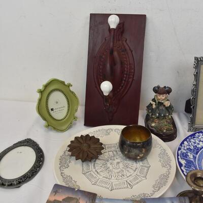 19 pc Home Goods: Coat Hanger, Picture Frames, Coasters, Plates, etc