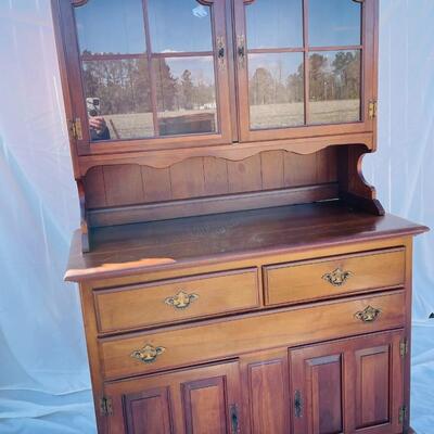 Ethan Allen cherry hutch and 6 chairs