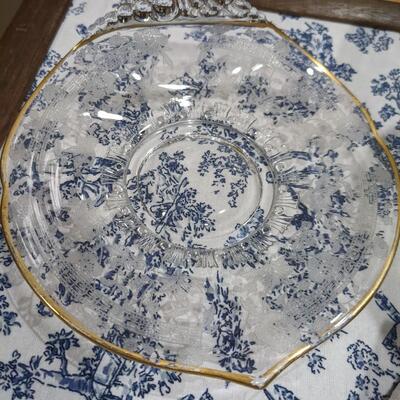 Vintage Cloth Napkins and Glass Pieces