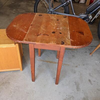 Side table and small chest