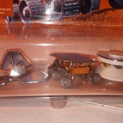 1996 NIB unopened Hot Wheels Action Pack JPL Sojourner Mars Rover -- upld 1/29