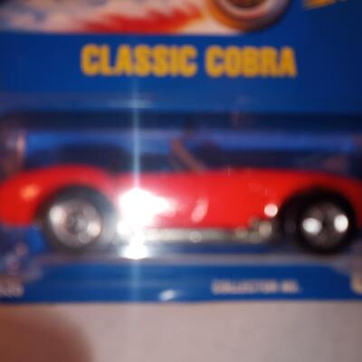 Vintage 1992 Hot Wheels Blue Card Classic Cobra Collector #31 w/7Sp Wheels NIP. -- upld 1/30