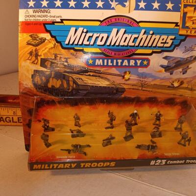 Vintage Micro Machines Military #23 Combat Troops Mini Soldiers Figures 1996 New -- upld 1/30