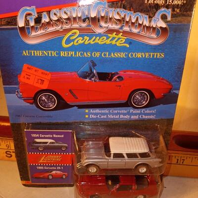 Johnny Lightning Classic Customs Corvette 1982 nomad & 1995 zr-1 -- upld 1/30