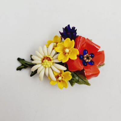 VINTAGE ENAMEL FLOWERED BROOCH
