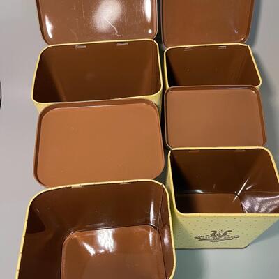 Pfaltzgraff Kitchen canister set