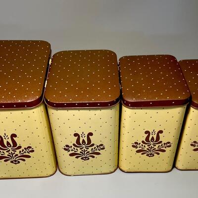 Pfaltzgraff Kitchen canister set