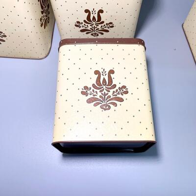 Pfaltzgraff Kitchen canister set