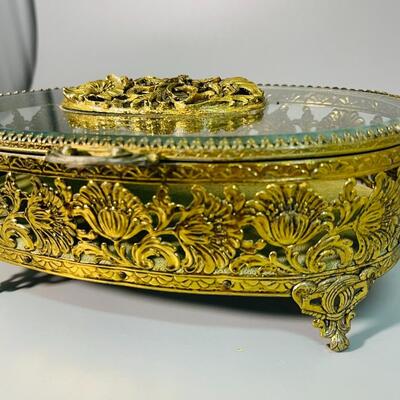 Jewelry casket