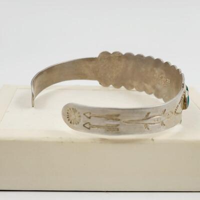 IH COIN SILVER NATIVE AMERICAN TURQUOISE BRACELET