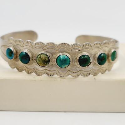 IH COIN SILVER NATIVE AMERICAN TURQUOISE BRACELET