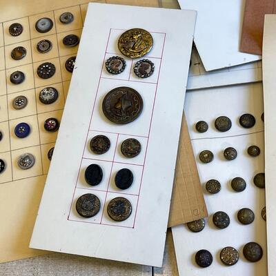 Lot 9 Antique Button Collection 6 Framed 11 Unframed Books & Unsorted