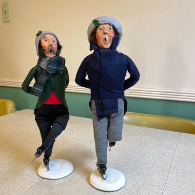 Lot 36 Byers Choice Carolers Dolls 2 Men Ice Skating Signed & Numbered