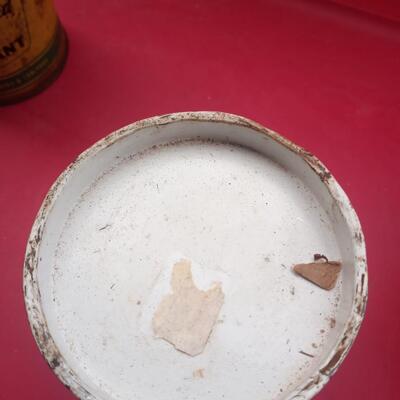 3 vintage oil product containers