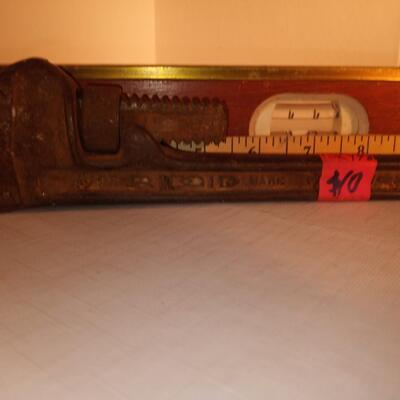 rigid 10" pipe wrench