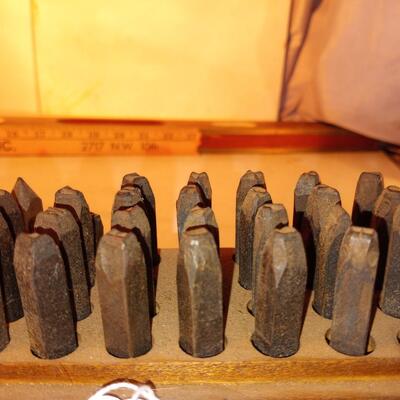 Alphabetic metal punch set upld1/28