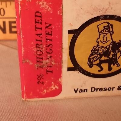 V&H Gold Band Products 1/8x7 2% Thoriated Tungsten Electrodes upld 1/28