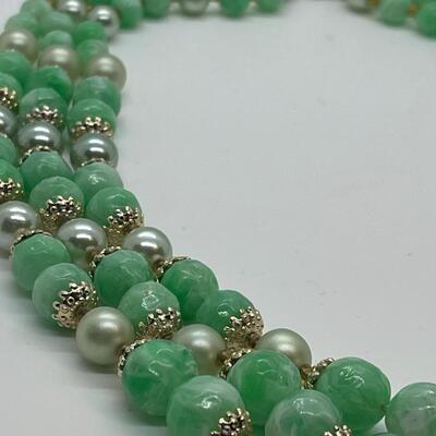 Classic beaded necklace