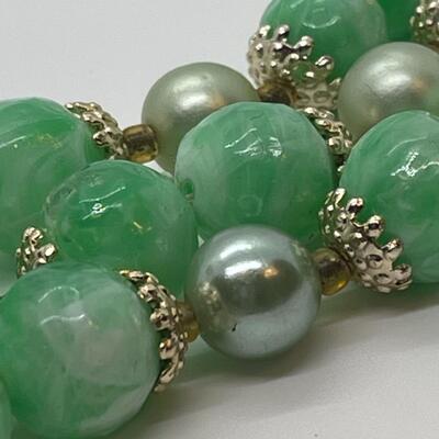 Classic beaded necklace