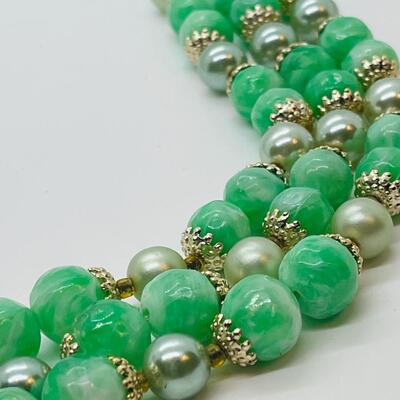Classic beaded necklace