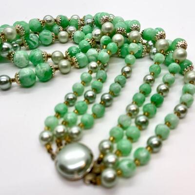 Classic beaded necklace