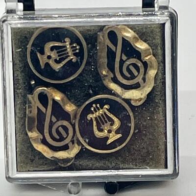 Tiny scatter pin lot