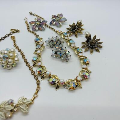 Nice vintage costume jewelry lot