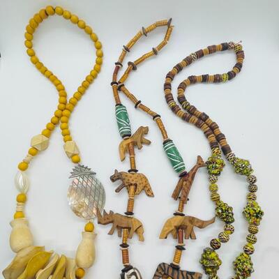 Wood necklace lot