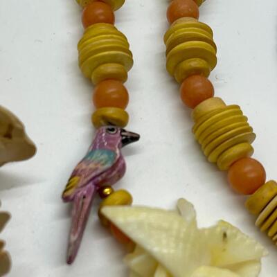 Wood necklace lot 2