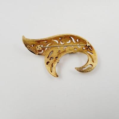 FLORENZA VINTAGE GOLD TONED COLORFUL BROOCH