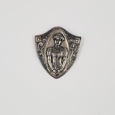 VINTAGE SILVER TONED CAMEO BROOCH