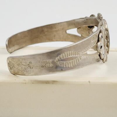 NATIVE AMERICAN STERLING STONE CENTER BRACELET