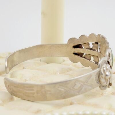 NATIVE AMERICAN STERLING CENTER STONE BRACELET