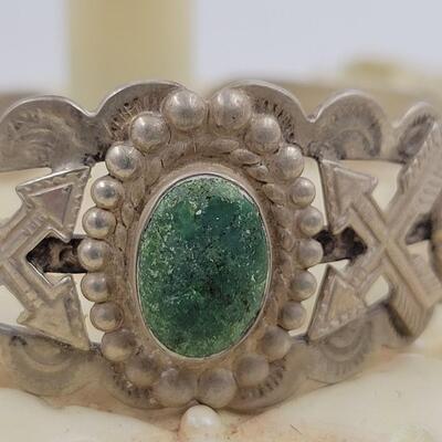 NATIVE AMERICAN STERLING CENTER STONE BRACELET