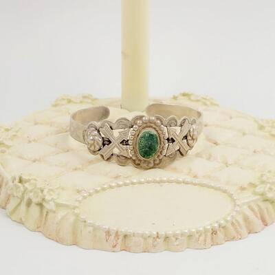 NATIVE AMERICAN STERLING CENTER STONE BRACELET