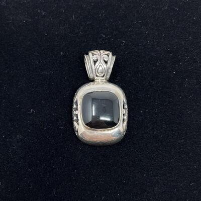 BLACK ONYX & 925 STERLING SILVER PENDANT