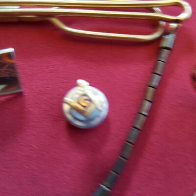 Grouping of Masonic Items