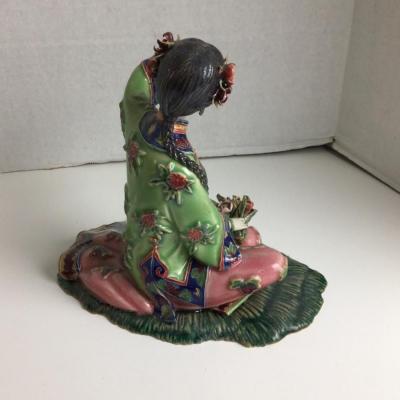 B732 Signed Ceramic Geisha Girl Figure