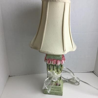 B735 Silk Flower Lamp by Homestead Shoppe
