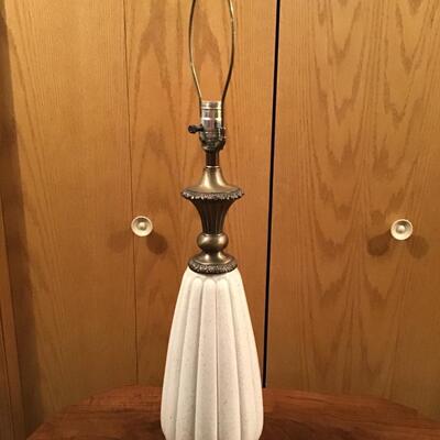 10 - Vintage Lamp