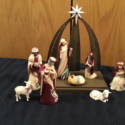 26 - Nativity Set