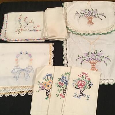 59 - Embroidered Runners & Tip Towels
